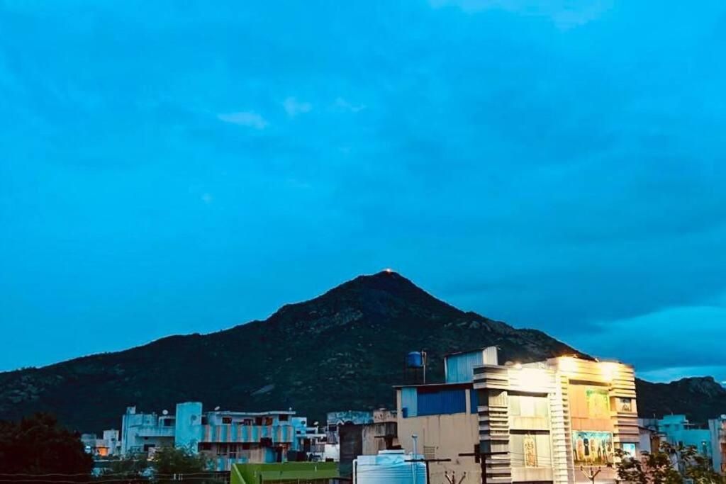 Kr Homestay Tiruvannamalai Bagian luar foto